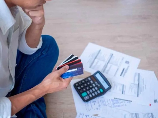 Paraguayos con bajos ingresos endeudados a falta de lo básico - Portal Digital Cáritas Universidad Católica