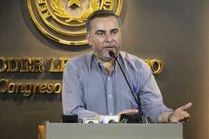 Senaduría vitalicia: «estimo que HC quiere venir a poner orden en su tropa»