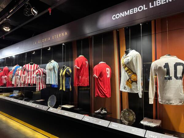 Visitamos el Museo de la Conmebol •