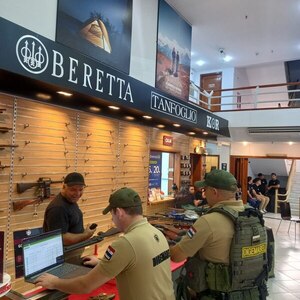 Popular / Vichean armería y controlan inventario