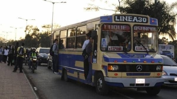 Huelga transporte se ratifica ante postura de partes