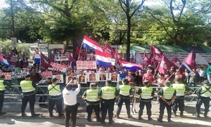 Reunión reservada con el Ejecutivo desató manifestación contra la Corte - OviedoPress