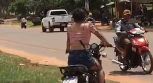 Mujer se pasea con enorme machetillo en la cintura en Yby Ya'u - Concepción al Día