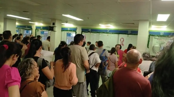 Asegurados manifiestan que el aire del IPS no funciona: “Esto parece sauna”, comenta una paciente