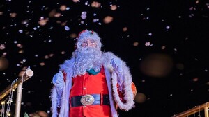 Asunción vivió una noche mágica con el cierre de la Caravana Navideña de Coca-Cola 2025