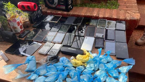 Trasladan a siete internos e incautan elementos prohibidos tras requisa en penal de Misiones