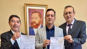 Nueva bancada en Senado llegaría a 10 senadores a costas del cartismo, afirma Carlos Núñez