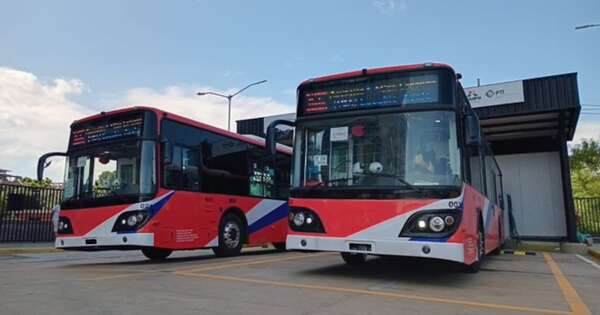 La Nación / Los buses eléctricos donados por Taiwán ya circulan entre Asunción y San Lorenzo
