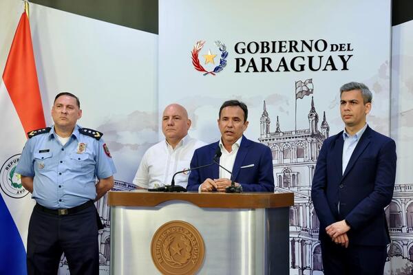 Gobierno activa plan de contingencia por huelga de choferes: Vehículos Públicos suplirán el servicio