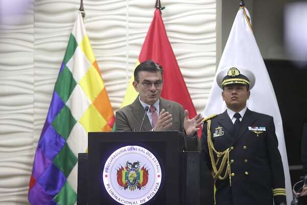 Presidencia de Bolivia instala comisión para investigar presunto desfalco millonario de gobierno saliente - Mundo - ABC Color