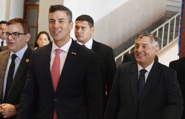 Ramírez defiende compra de materiales educativos por USD 7,3 millones a primo de Primera Dama