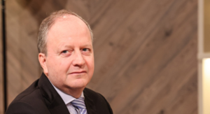 Ministro de Economía cuestiona gestión del MOPC y anuncia plan de pago a proveedores del Estado