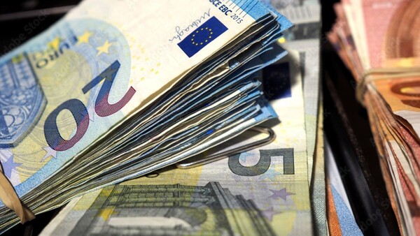 Regreso de paraguayos por fiestas: Euro baja 170 puntos y se ubica en G. 7.700