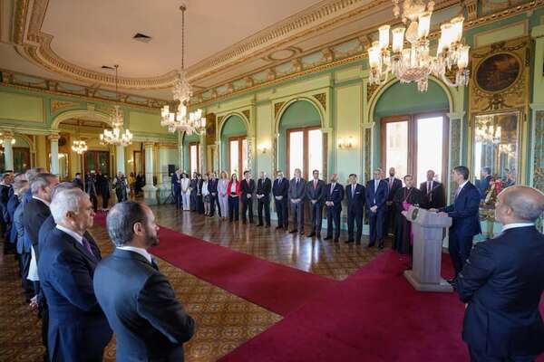 Diplomáticos homenajean al militar Guillermo Moral, asesinado por la mafia - Política - ABC Color