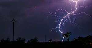 La Nación / En Tavapy, caída de rayo mató a un hombre que estaba recostado en el piso