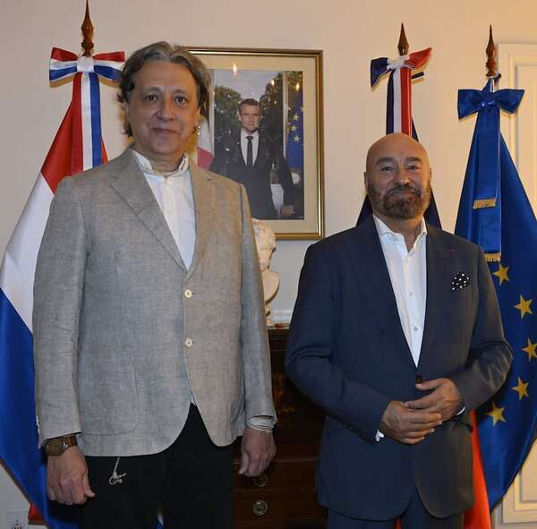 Francia presentó el Centro Pompidou-Paraná - Sociales - ABC Color