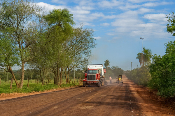 Asfalto liviano: solución de Cavialpa para caminos rurales