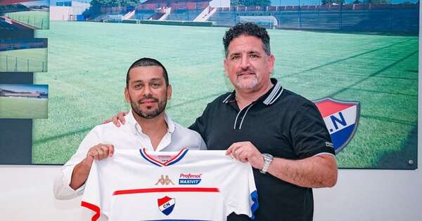 La Nación / Felipe Giménez estampó firma