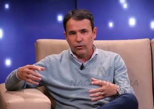 Paro de choferes reduce en más del 10 % el servicio de transporte público - ADN Digital