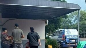 Joven muere alcanzado por un rayo mientras usaba su celular