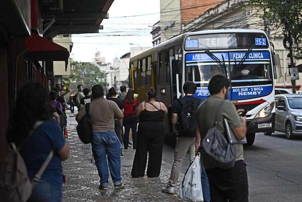 Usuarios entre la espada y la pared: reguladas, huelga y tarifas altas de plataformas - Economía - ABC Color