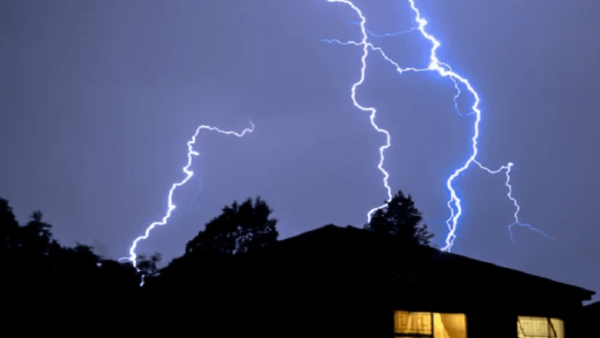 Caída de rayo mató a un hombre que estaba recostado en el piso en Tavapy - Noticiero Paraguay