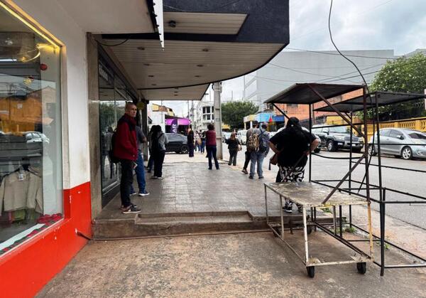 Huelga de choferes afecta a miles de usuarios •