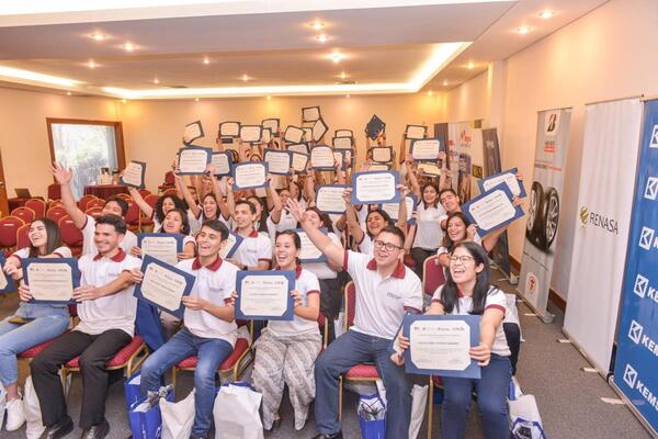 Gobierno lanza convocatoria de 5.000 becas universitarias y técnicas para 2026