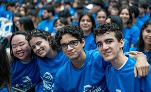 Lanza convocatoria 2026 con 5.000 becas para jóvenes talentosos