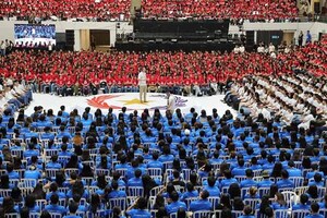 Gobierno ofrece 5.000 becas universitarias y técnicas a jóvenes talentosos en la Convocatoria 2026 | DIARIO PRIMERA PLANA