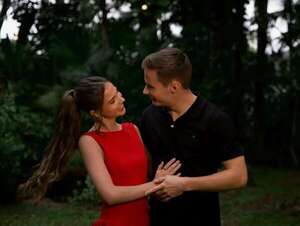 Joshua Duerksen celebra tres años de noviazgo con Anneke Rahn - Gente - ABC Color