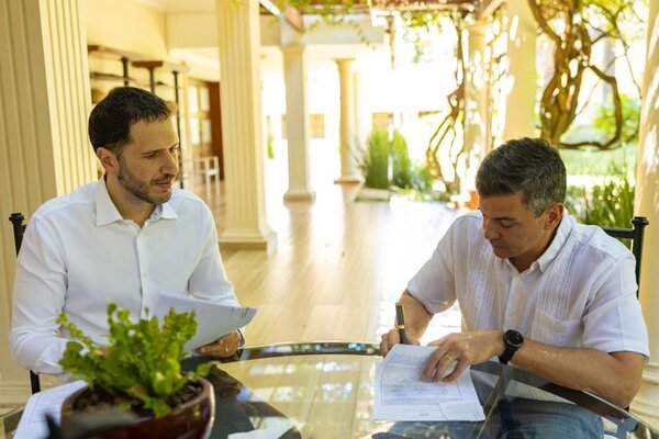 La nueva normativa de energía abre el mercado a la inversión privada