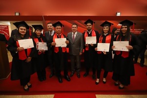 44 técnicos y 80 alumnos de capacitación laboral celebran su graduación en la ANR - ADN Digital