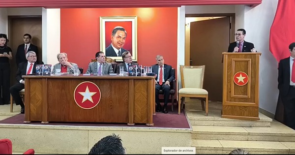 Libro destaca a Horacio Cartes como “estadista” y repasa una etapa clave del Paraguay - ADN Digital