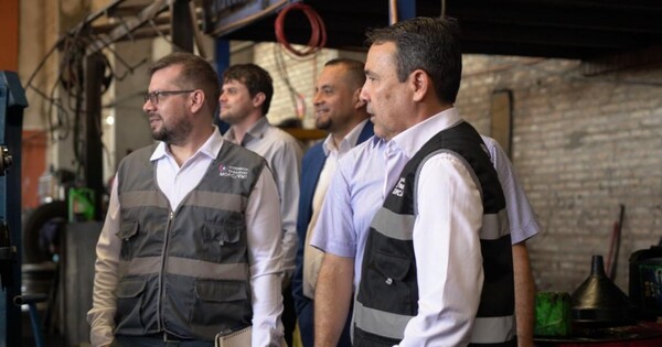 El Gobierno pone a prueba a los choferes y desafía el paro sacando buses propios a la calle