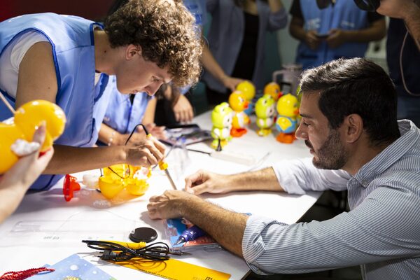 Con adaptación de juguetes, se realizó el cierre anual de “Construyendo Inclusión” - trece