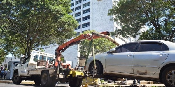 PMT anuncia subasta de vehículos y motocicletas abandonadas en Asunción - ADN Digital
