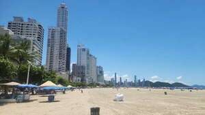 Así se prepara Balneario Camboriú para recibir el Año Nuevo en la playa  - Viajes - ABC Color