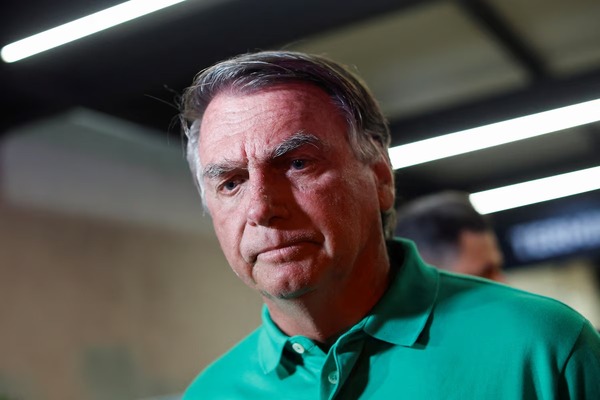 Los abogados de Jair Bolsonaro pidieron de nuevo permiso para una cirugía y la prisión domiciliaria - ADN Digital