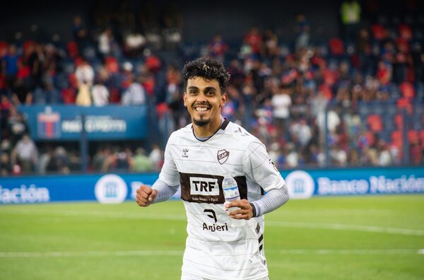 Popular / Tigres de México va a la carga por el goleador paraguayo del fútbol argentino