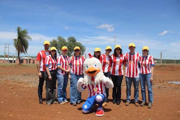 Inversión, tecnología y empleo: Pollos Pechugon marca un antes y un después con la Unidad Don Daniel - Empresariales - ABC Color