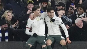 Chelsea sufre para acceder a semifinales de la Copa de la Liga