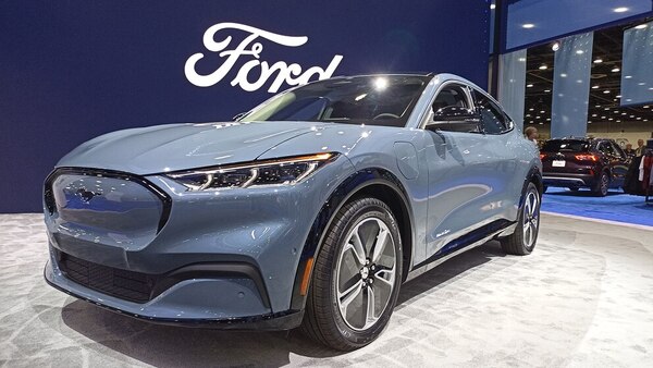 Ford cancela fabricación de autos eléctricos