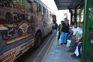 Paro de choferes: escasez de buses obliga a usuarios a recurrir a plataformas - Nacionales - ABC Color