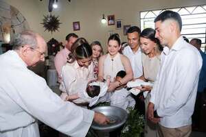 Popular / (GALERÍA) ¡Wilder Viera fue el paíno de la hija de Alfio Oviedo!