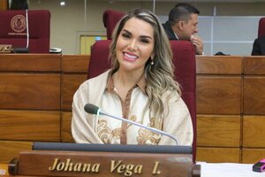 Diputada Johana Vega defiende a Eddie Jara y arremete contra Raúl Benítez