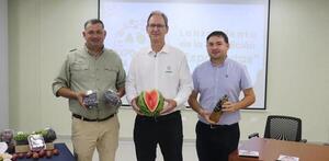 La Colmena vive este fin de semana su tradicional Expo Frutas