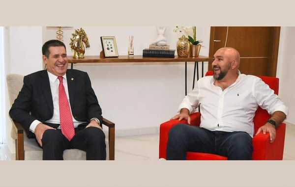 Orlando Arévalo renuncia al movimiento Honor Colorado