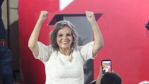Lilian Samaniego presenta oficialmente su postulación a la Presidencia