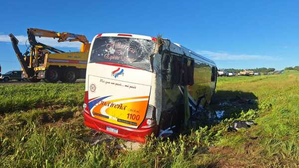 Estudiante de 17 años es la segunda víctima tras vuelco de ómnibus en Caaguazú